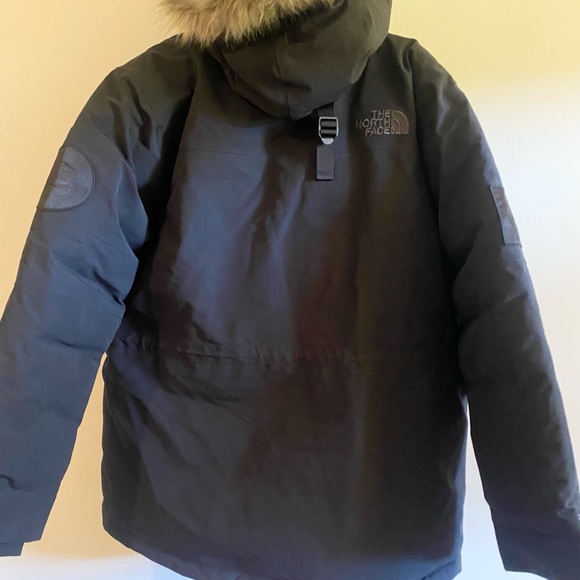 THE NORTH FACE
Men's Expedition
McMurdo Parka, Black - Picture 3 of 11